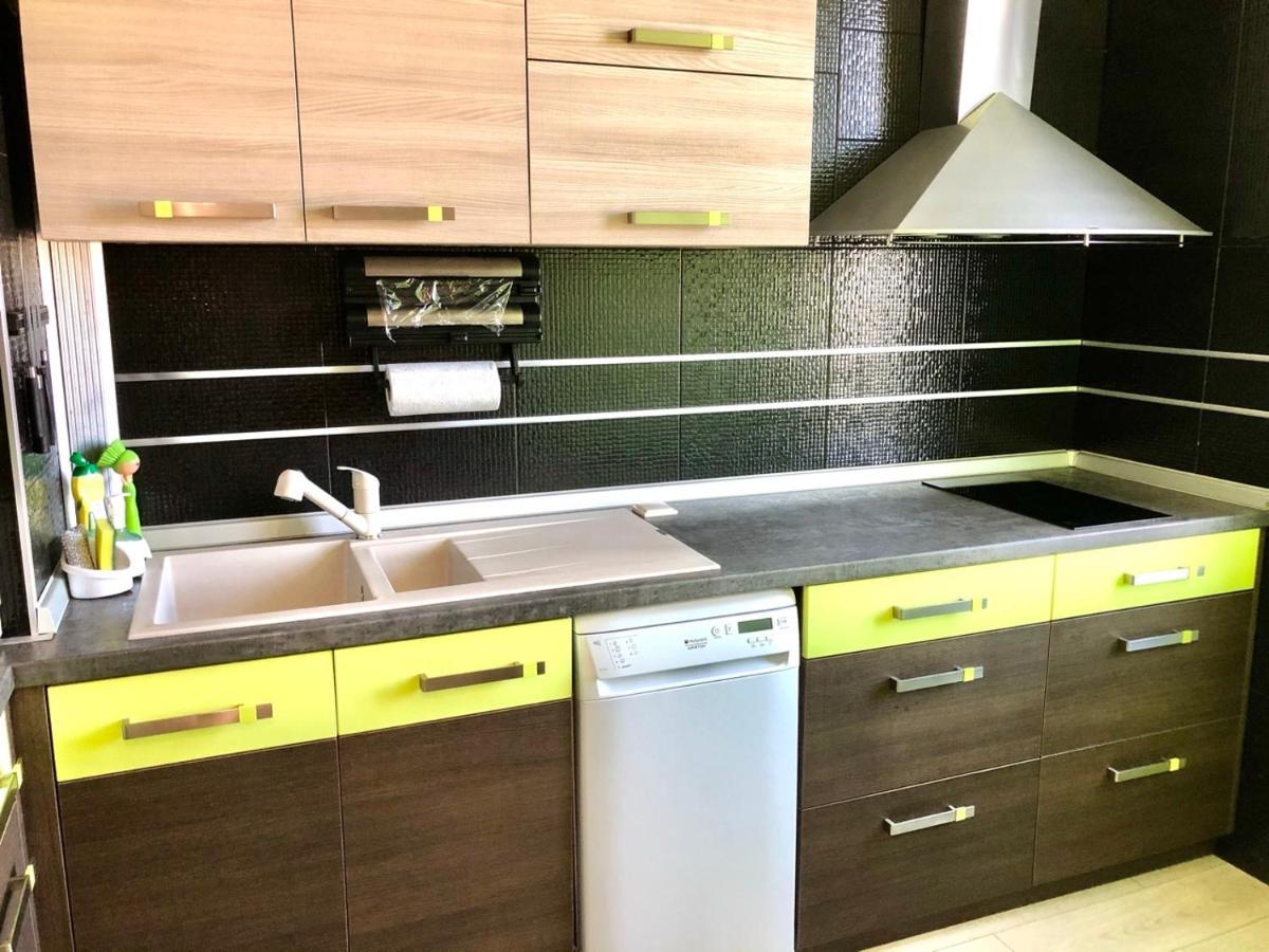 Avelov Art Apartment Burgas Ngoại thất bức ảnh